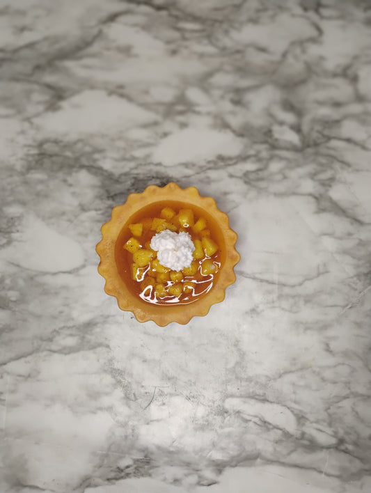 Apple pie candle