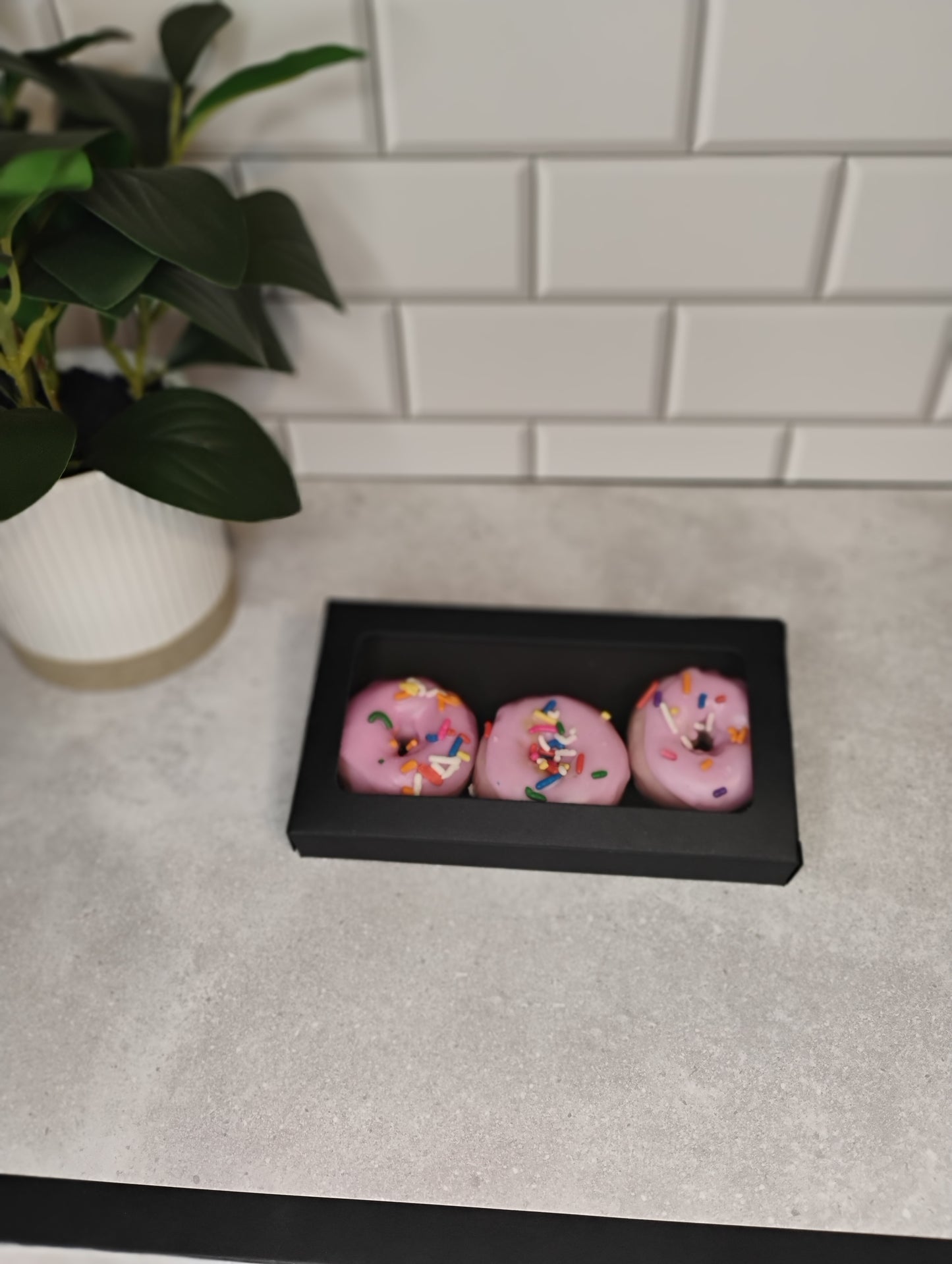 Donut wax melts